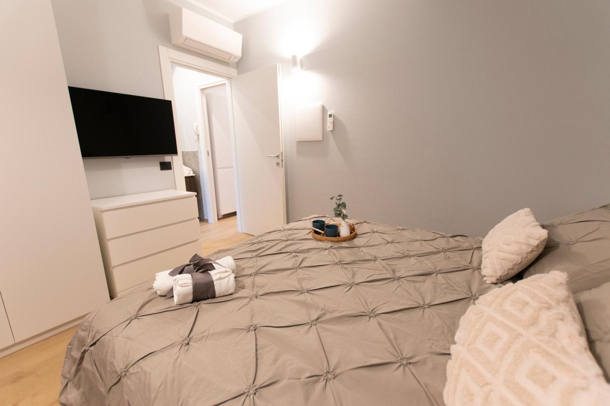 Ihost Luxury -Private Parking- Plana 4 Apartment Milan Exterior photo